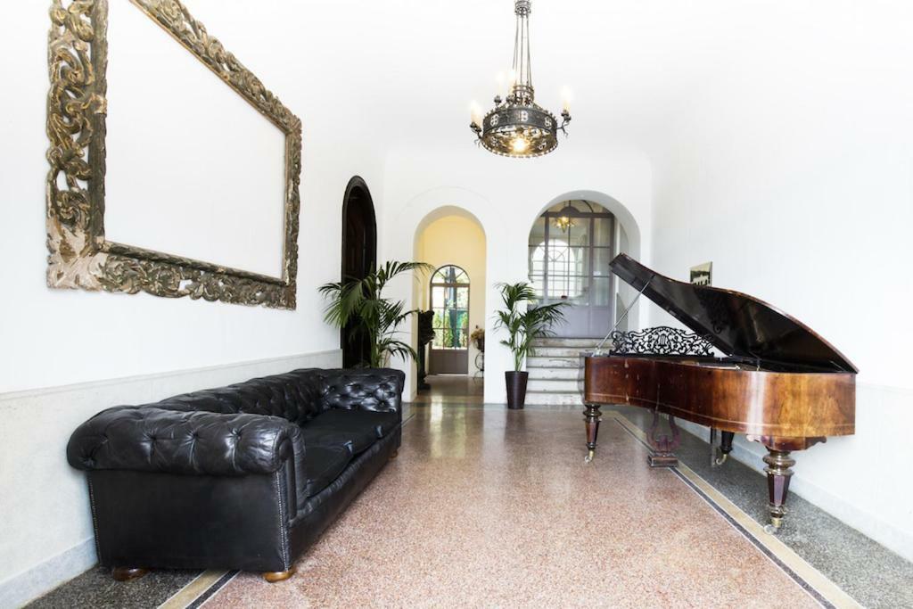 Villa Martelli Бельджірате Екстер'єр фото